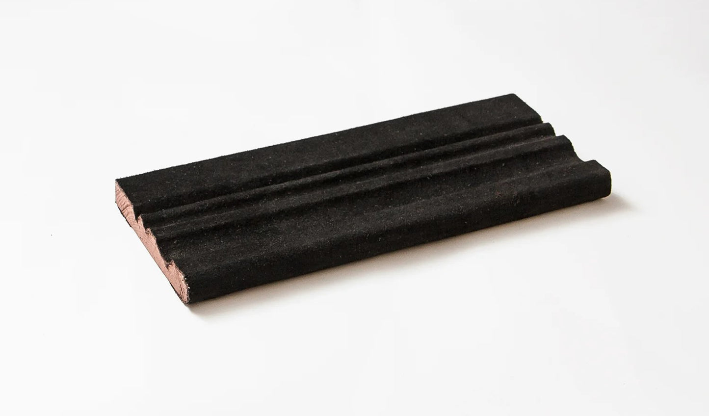 STRYI profilēta asināšanas 30 cm pamatne ar ādu