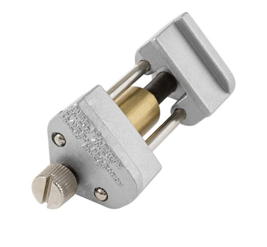 DICTUM kaltu un ēvelnažu asināšanas vadotne